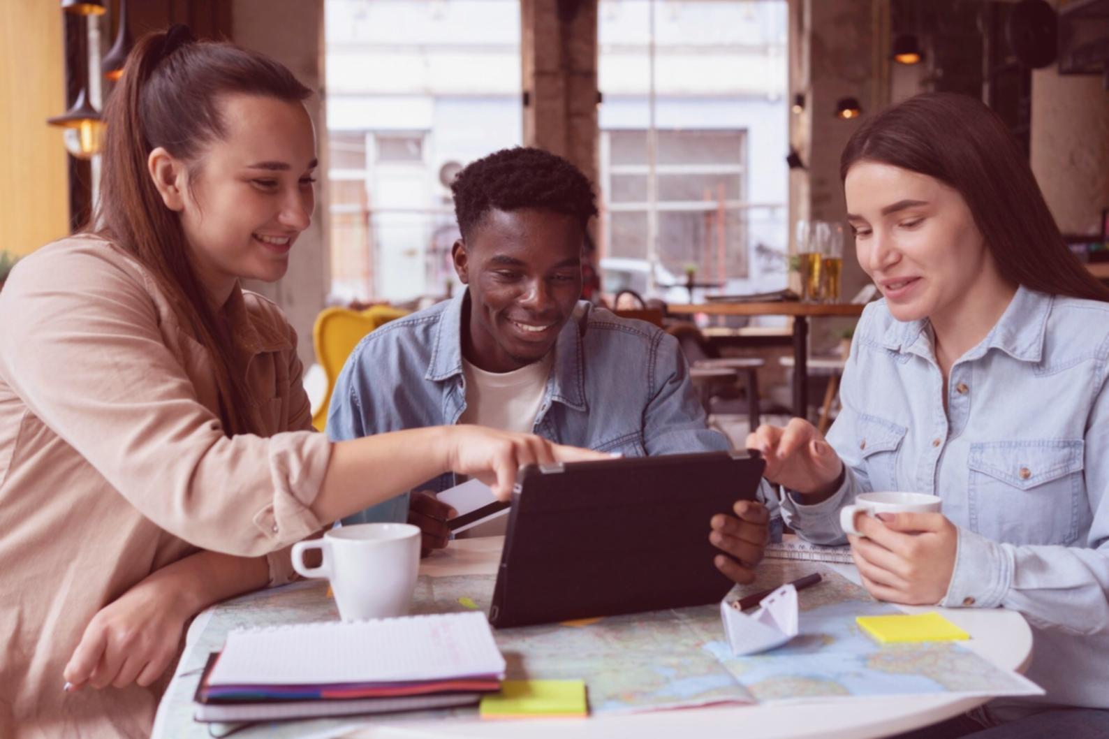 Collecte et agrégation des données financières